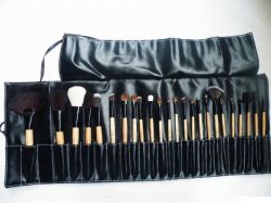 makeup brush